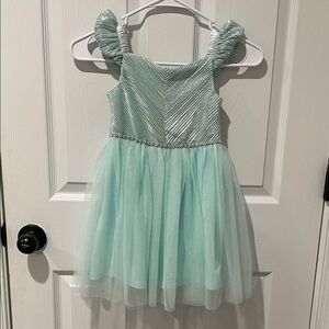 Charming Mint Kids Formal Dress with Ruffled Sleeves